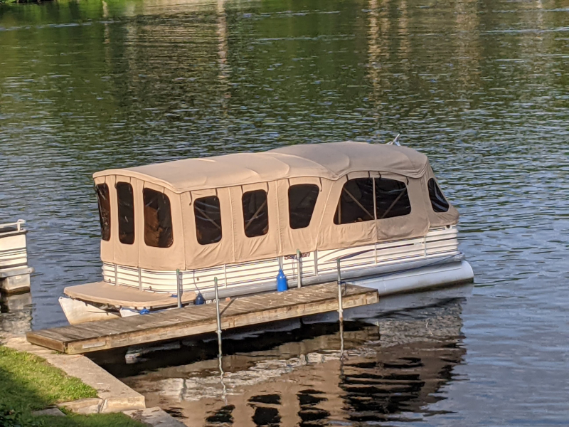 Custom pontoon enclosure